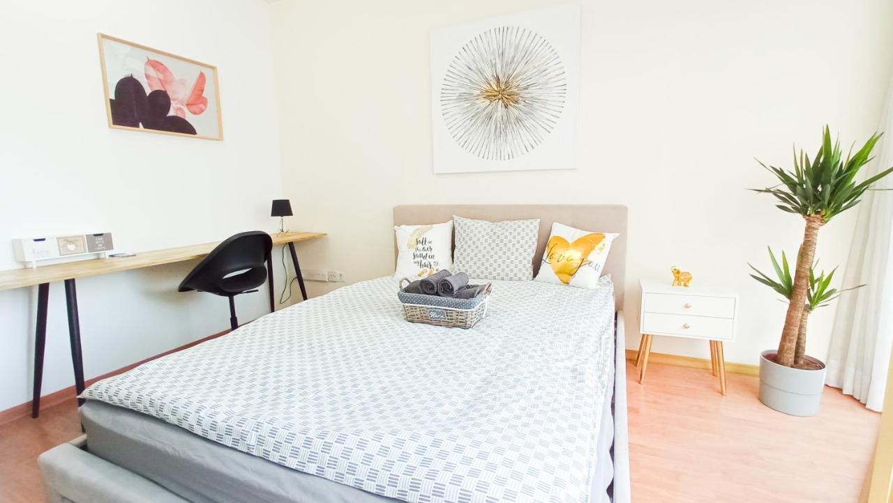 1A Beach & Business Apartment In The City Center! Ларнака Екстериор снимка
