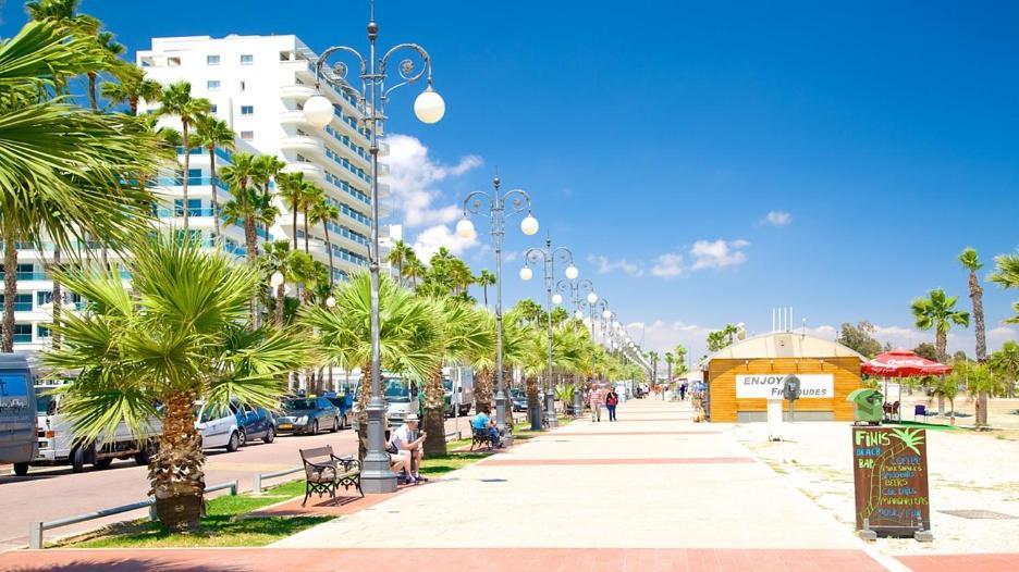 1A Beach & Business Apartment In The City Center! Ларнака Екстериор снимка