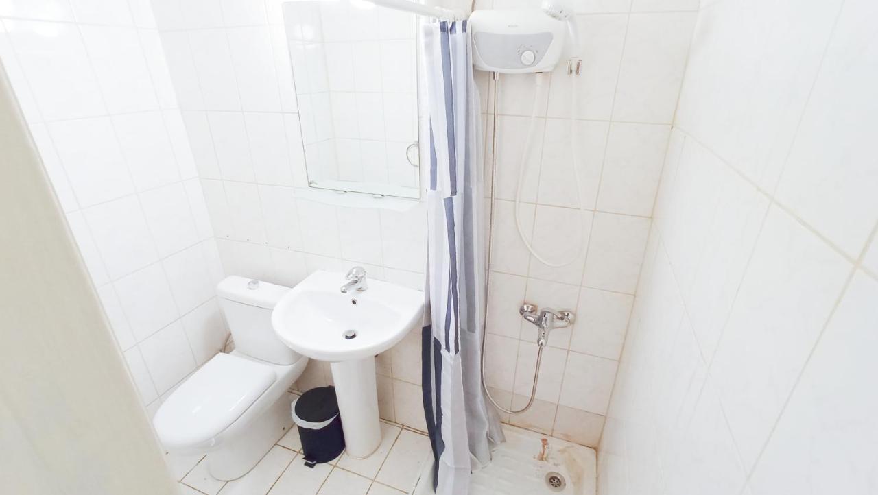 1A Beach & Business Apartment In The City Center! Ларнака Екстериор снимка