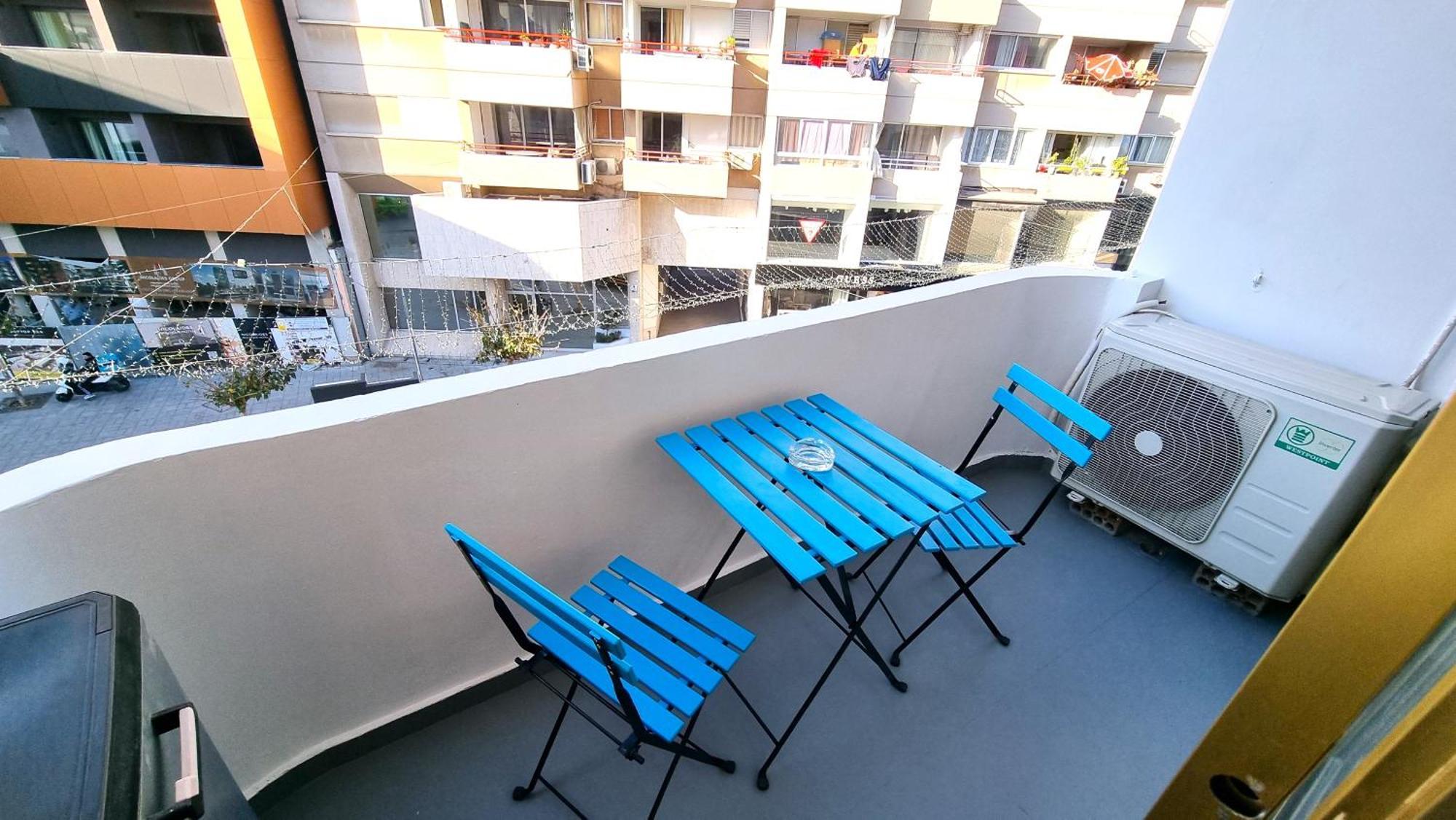 1A Beach & Business Apartment In The City Center! Ларнака Екстериор снимка